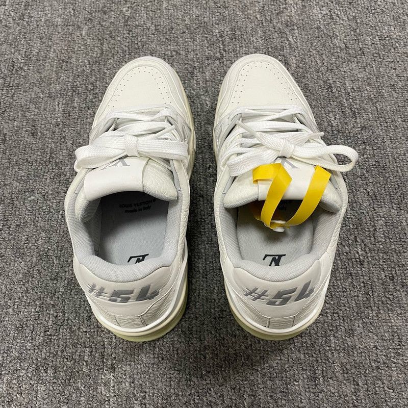 Louis Vuitton Louis Vuitton White Trainer Low Top Sneakers 0079 Size US 7.5 / EU 40-41 - 3 Thumbnail