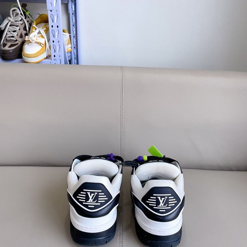 Louis Vuitton Louis Vuitton Trainer Maxi Low-top Sneakers 0079 Size US 11 / EU 44 - 3 Thumbnail