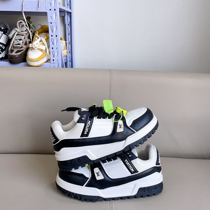 Louis Vuitton Louis Vuitton Trainer Maxi Low-top Sneakers 0079 Size US 11 / EU 44 - 6 Thumbnail