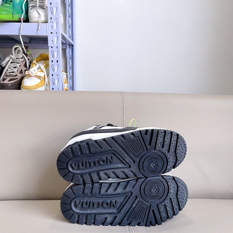 Louis Vuitton Louis Vuitton Trainer Maxi Low-top Sneakers 0079 Size US 11 / EU 44 - 7 Thumbnail