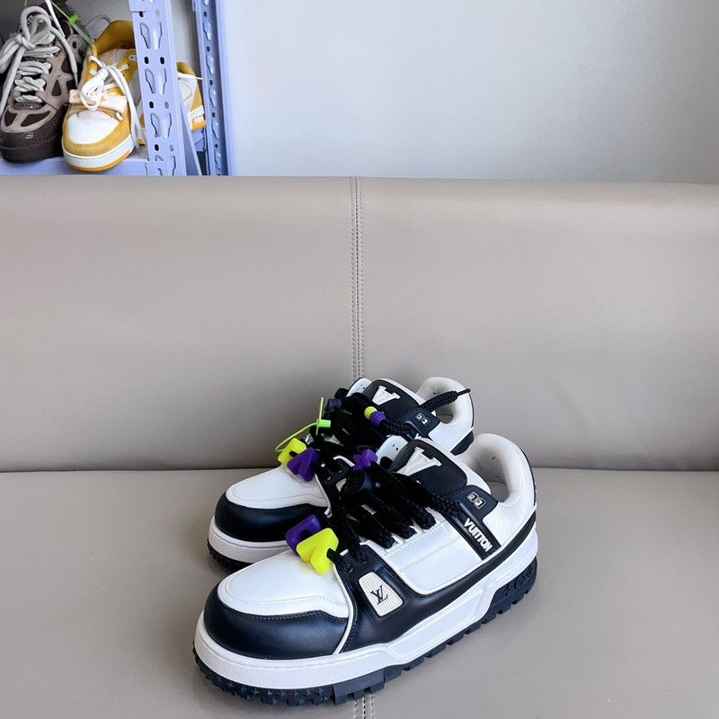 Louis Vuitton Louis Vuitton Trainer Maxi Low-top Sneakers 0079 Size US 11 / EU 44 - 2 Thumbnail