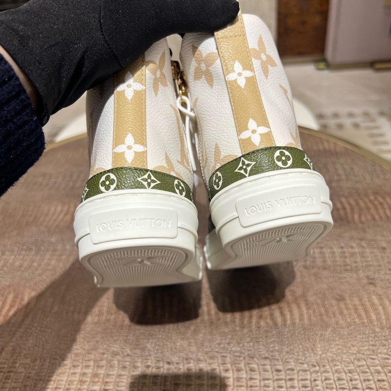 Louis Vuitton Louis Vuitton Stylish High-Top Sneakers 0079 Size US 5.5 / EU 38 - 13 Thumbnail