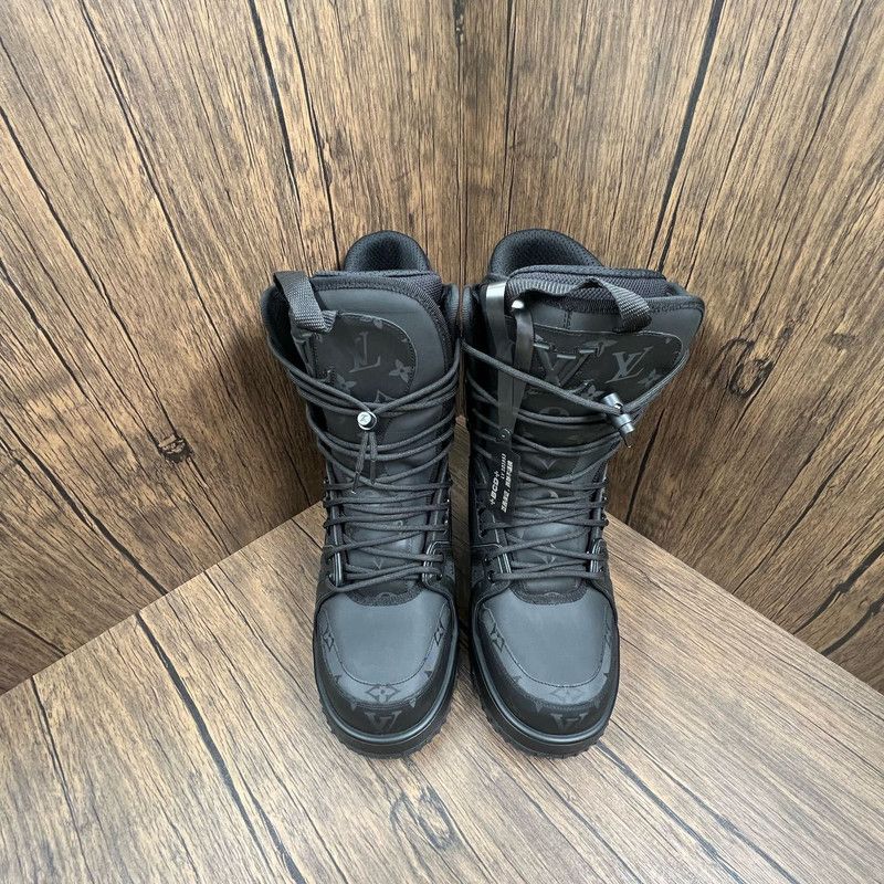 Louis Vuitton Louis Vuitton Black Trainer Snow Boots for Men 0079 Size US 9.5 / EU 42-43 - 4 Thumbnail
