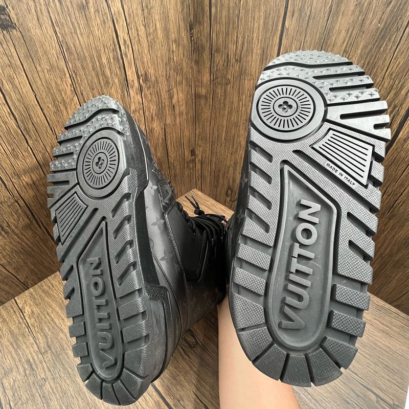 Louis Vuitton Louis Vuitton Black Trainer Snow Boots for Men 0079 Size US 9.5 / EU 42-43 - 8 Thumbnail