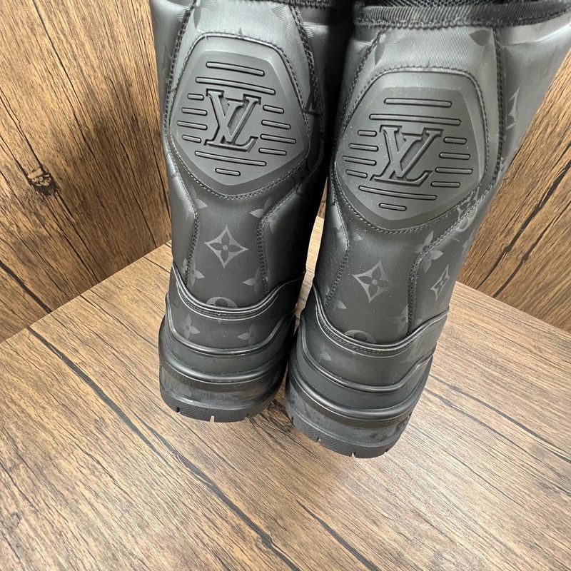 Louis Vuitton Louis Vuitton Black Trainer Snow Boots for Men 0079 Size US 9.5 / EU 42-43 - 6 Thumbnail