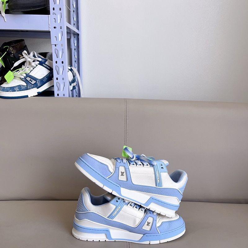 Louis Vuitton Louis Vuitton Trainer Low Top Sneakers for Everyone 0079 Size US 10.5 / EU 43-44 - 6 Thumbnail