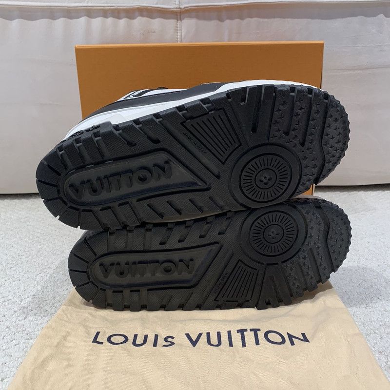 Louis Vuitton Louis Vuitton Trainer Maxi Sneakers for Unisex 0079 Size US 8 / EU 41 - 4 Thumbnail