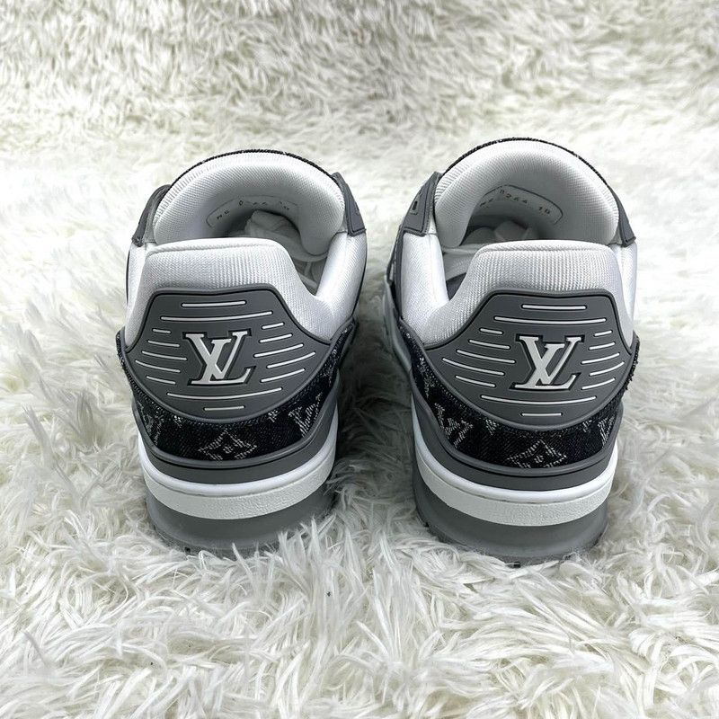 Louis Vuitton Louis Vuitton Trainer Low Top Sneakers in Gray 0079 Size US 10.5 / EU 43-44 - 3 Thumbnail