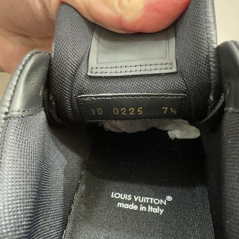 Louis Vuitton Louis Vuitton Trainer Monogram Black Sneakers 0079 Size US 8 / EU 41 - 5 Thumbnail