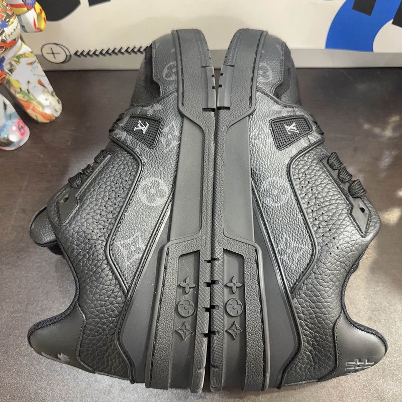 Louis Vuitton Louis Vuitton Trainer Monogram Black Sneakers 0079 Size US 8 / EU 41 - 7 Thumbnail