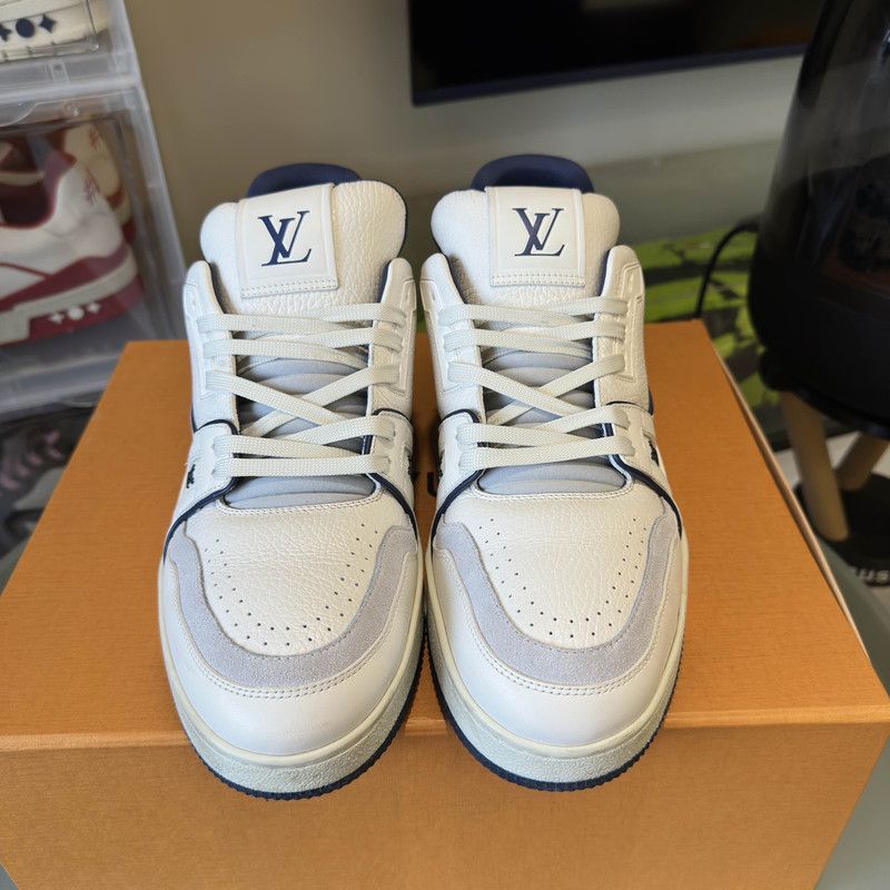 Louis Vuitton Louis Vuitton Low-top Stylish Trainers for Men and Women 0079 Size US 8.5 / EU 41-42 - 2 Thumbnail