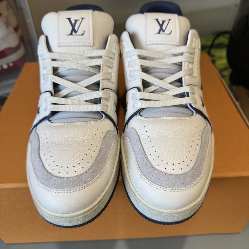 Louis Vuitton Louis Vuitton Low-top Stylish Trainers for Men and Women 0079 Size US 8.5 / EU 41-42 - 10 Thumbnail