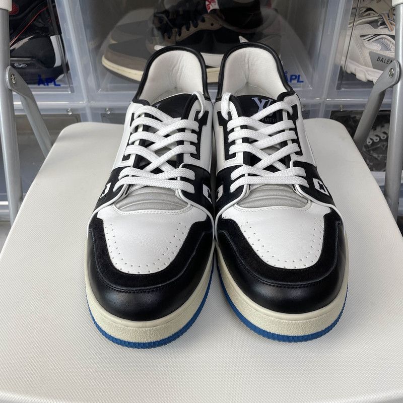 Louis Vuitton Louis Vuitton Stylish Low-Top Trainers for Men 0079 Size US 11 / EU 44 - 2 Thumbnail