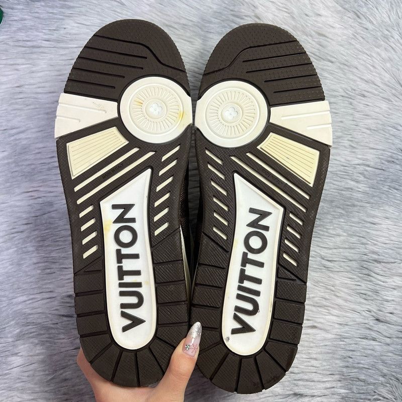 Louis Vuitton Louis Vuitton Leather Low-Top Trainer Sneakers 0079 Size US 9.5 / EU 42-43 - 4 Thumbnail