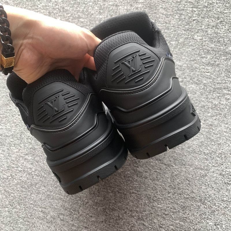 Louis Vuitton Louis Vuitton Black Low-Top Ski Sneakers 0079 Size US 8.5 / EU 41-42 - 3 Thumbnail