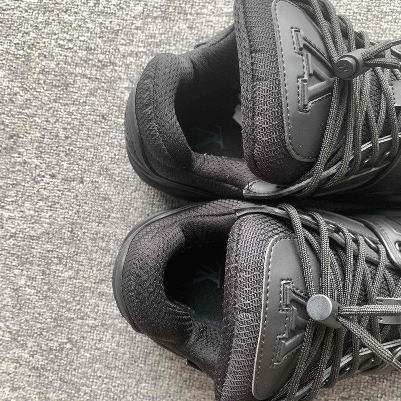 Louis Vuitton Louis Vuitton Black Low-Top Ski Sneakers 0079 Size US 8.5 / EU 41-42 - 9 Thumbnail