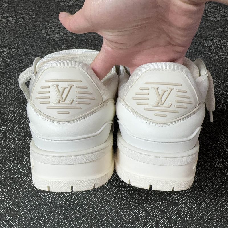 Louis Vuitton Louis Vuitton Trainer Maxi Low-Top Sneakers for Men 0079 Size US 9.5 / EU 42-43 - 3 Thumbnail