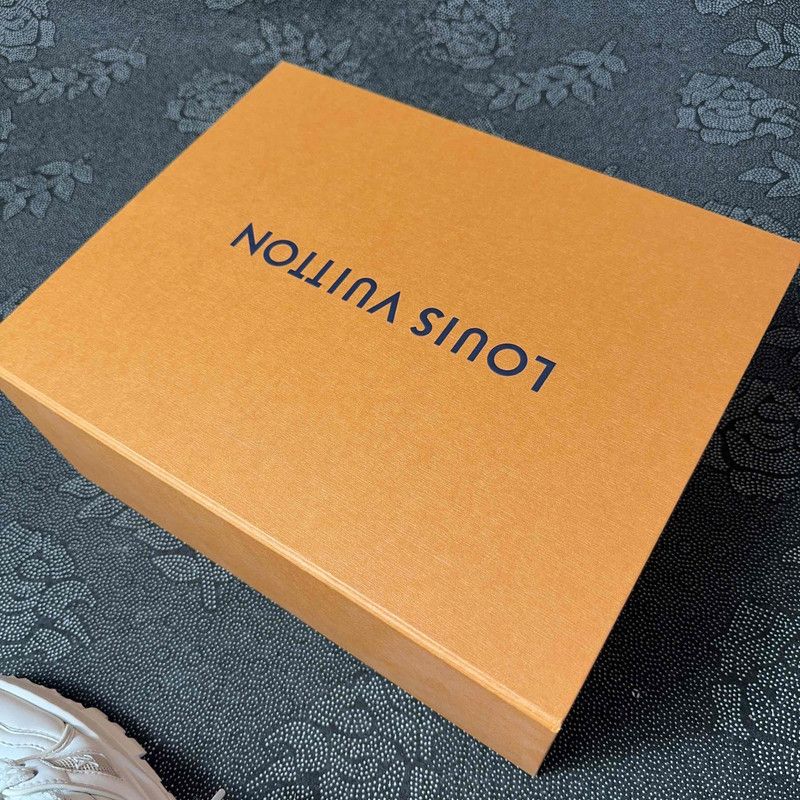Louis Vuitton Louis Vuitton Trainer Maxi Low-Top Sneakers for Men 0079 Size US 9.5 / EU 42-43 - 6 Thumbnail