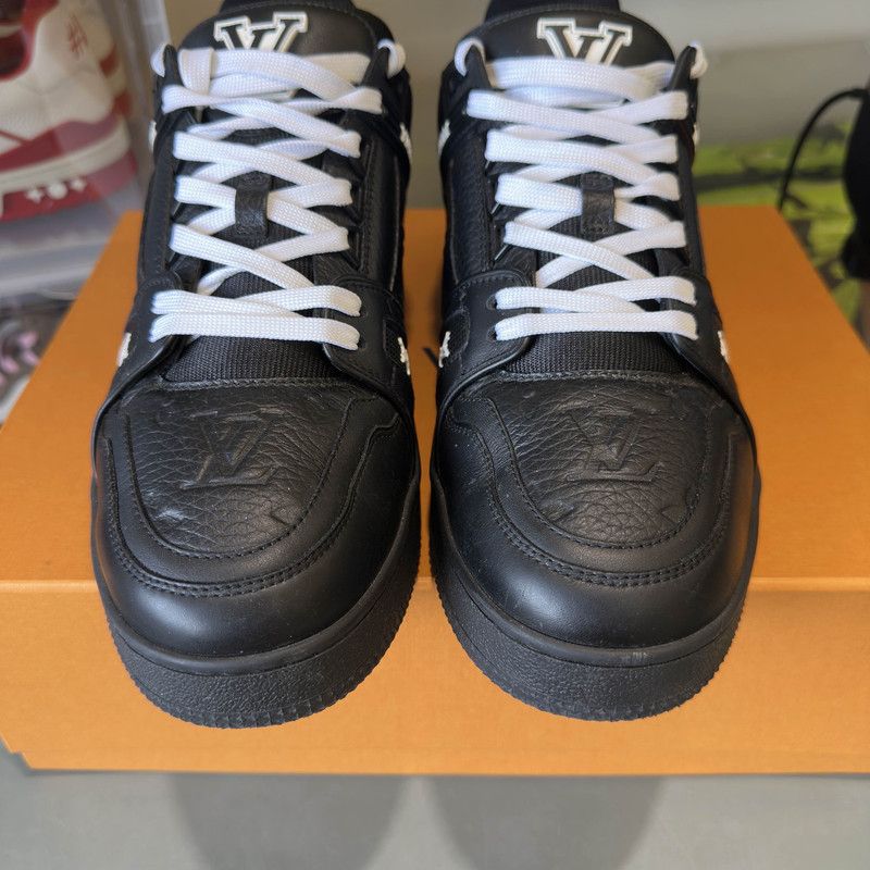Louis Vuitton Louis Vuitton Trainer Black Leather Low-Top Sneakers 0079 Size US 8.5 / EU 41-42 - 10 Thumbnail