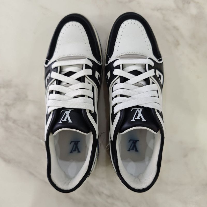 Louis Vuitton Louis Vuitton Trainer Low Top Fashion Sneakers for Men 0079 Size US 8 / EU 41 - 9 Thumbnail