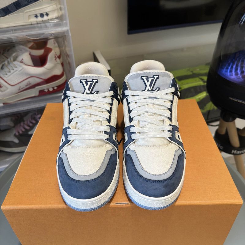 Louis Vuitton Louis Vuitton Blue and White Trainer Sneakers 0079 Size US 8 / EU 41 - 2 Thumbnail