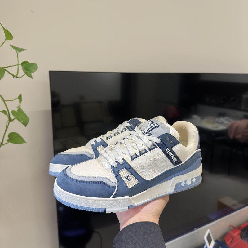 Louis Vuitton Louis Vuitton Blue and White Trainer Sneakers 0079 Size US 8 / EU 41 - 13 Thumbnail