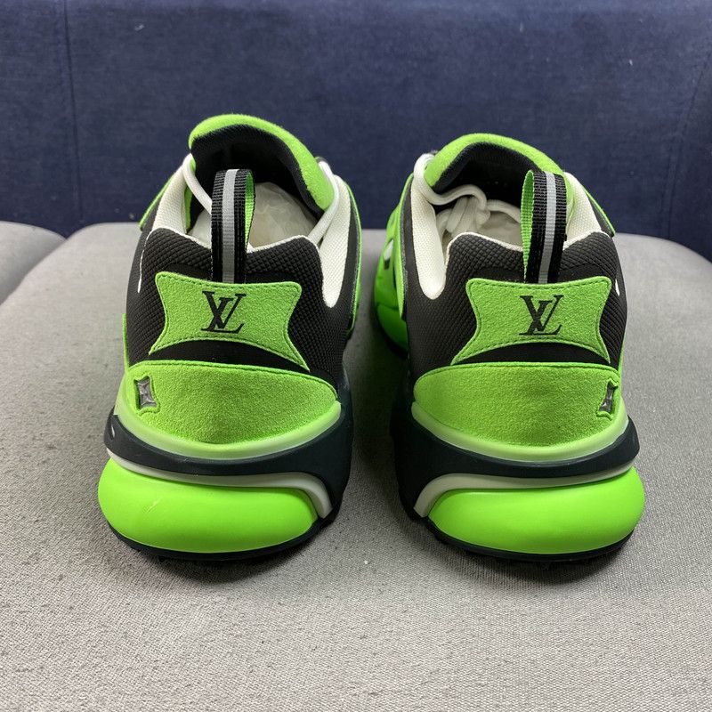 Louis Vuitton Louis Vuitton Runner Tatic Fashion Sneakers 0079 Size US 8 / EU 41 - 3 Thumbnail