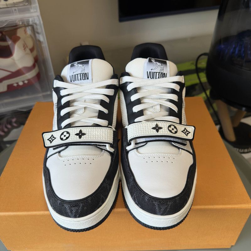 Louis Vuitton Louis Vuitton Trainer Low Top Fashion Sneakers for Everyone 0079 Size US 9.5 / EU 42-43 - 2 Thumbnail