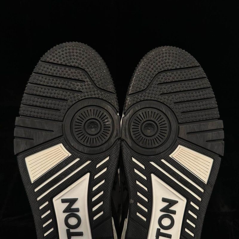 Louis Vuitton Louis Vuitton Trainer Low-Top Fashion Sneakers 0079 Size US 9 / EU 42 - 6 Thumbnail