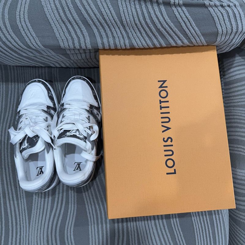 Louis Vuitton Louis Vuitton Trainer Low Top Sneakers 0079 Size US 8 / EU 41 - 6 Thumbnail