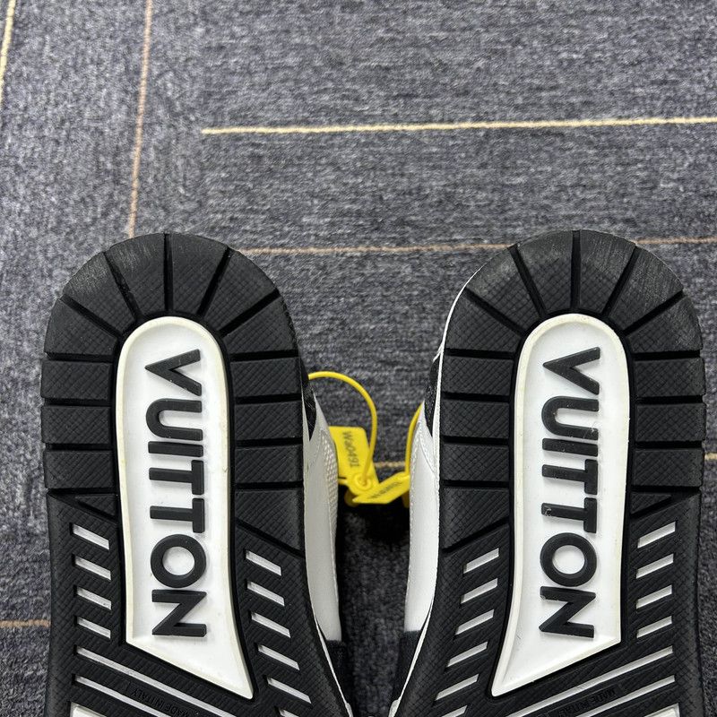 Louis Vuitton Louis Vuitton Trainer Black and White Sneakers 0079 Size US 7.5 / EU 40-41 - 8 Thumbnail