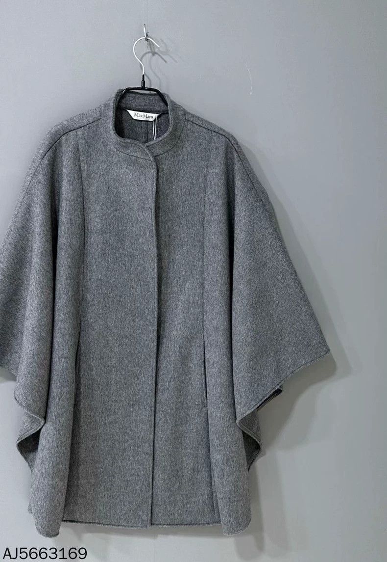 Max Mara gray wool cape coat by MaxMara Size US M / EU 48-50 / 2 - 2 Thumbnail