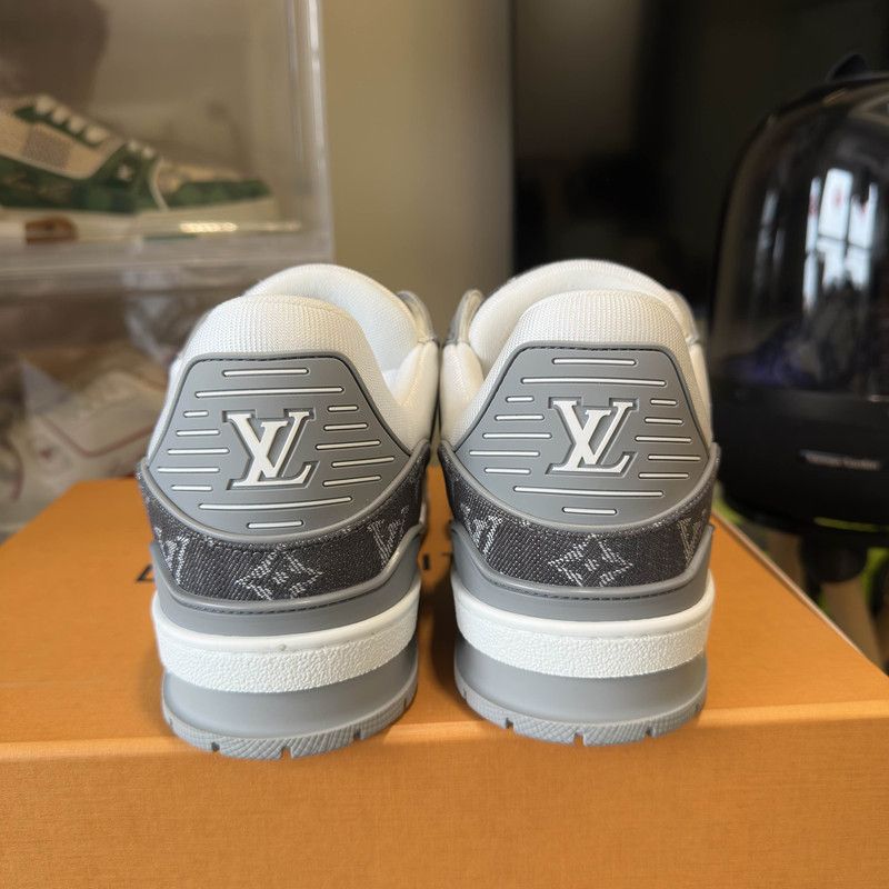 Louis Vuitton Louis Vuitton Trainer Low-top Sneakers in Gray-White 0079 Size US 8.5 / EU 41-42 - 3 Thumbnail