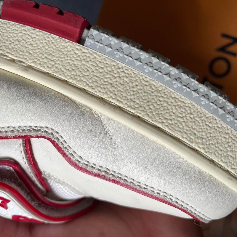 Louis Vuitton Louis Vuitton Retro White Red Trainer Sneakers 0079 Size US 8.5 / EU 41-42 - 13 Thumbnail