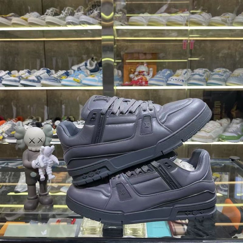Louis Vuitton Louis Vuitton Men's Low-Top Trainer Sneakers 0079 Size US 11 / EU 44 - 7 Thumbnail