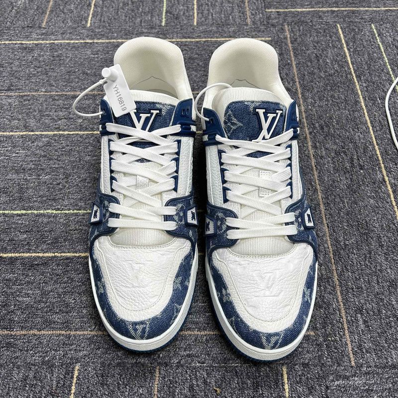 Louis Vuitton Louis Vuitton Denim Low-Top Fashion Sneakers 0079 Size US 9.5 / EU 42-43 - 2 Thumbnail