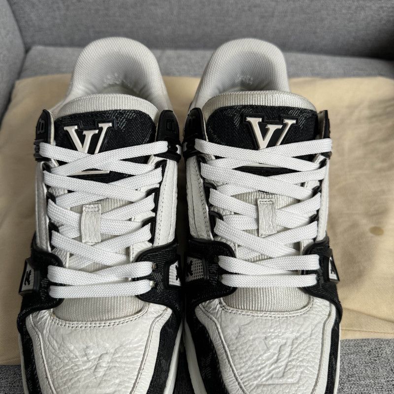 Louis Vuitton Louis Vuitton Panda Print Low-Top Sneakers 0079 Size US 7.5 / EU 40-41 - 8 Thumbnail