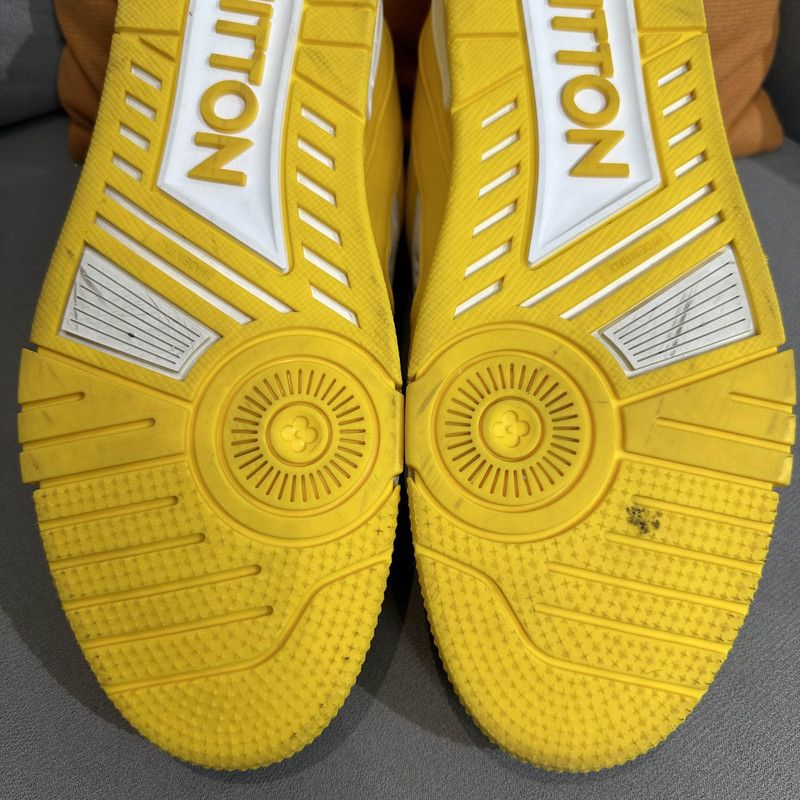 Louis Vuitton Louis Vuitton Yellow Low-Top Fashion Sneakers 0079 Size US 10 / EU 43 - 7 Thumbnail