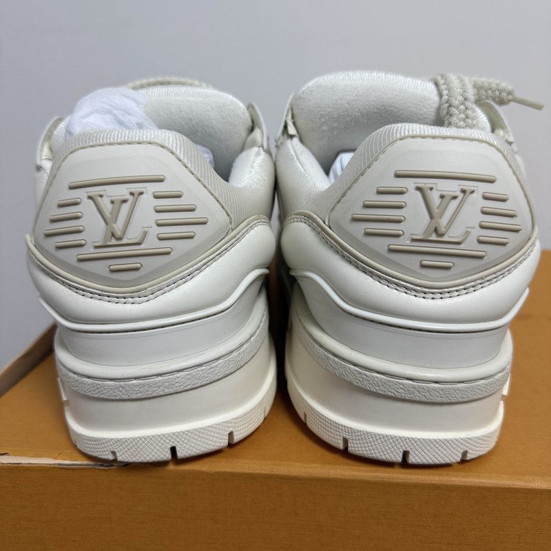 Louis Vuitton Louis Vuitton Trainer Maxi Low Top Fashion Sneakers 0079 Size US 10.5 / EU 43-44 - 3 Thumbnail