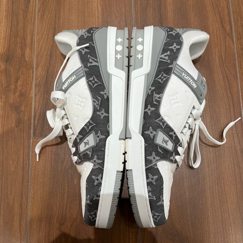 Louis Vuitton Louis Vuitton Low-Top Trainer Sneakers in Gray 0079 Size US 14 / EU 47 - 11 Thumbnail