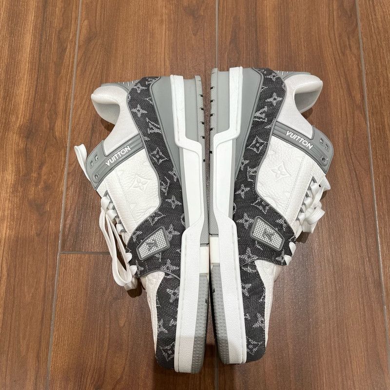 Louis Vuitton Louis Vuitton Low-Top Trainer Sneakers in Gray 0079 Size US 14 / EU 47 - 10 Thumbnail