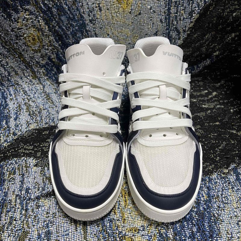 Louis Vuitton Louis Vuitton Trainer Low-Top Sneakers Blue and White 0079 Size US 8 / EU 41 - 2 Thumbnail