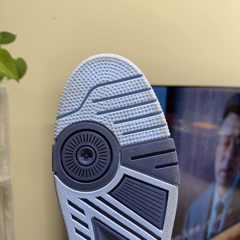Louis Vuitton Louis Vuitton Blue Denim Low-Top Trainers 0079 Size US 10.5 / EU 43-44 - 13 Thumbnail