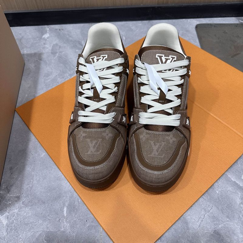 Louis Vuitton Louis Vuitton Low-Top Trainer Sneakers in Brown 0079 Size US 8 / EU 41 - 2 Thumbnail