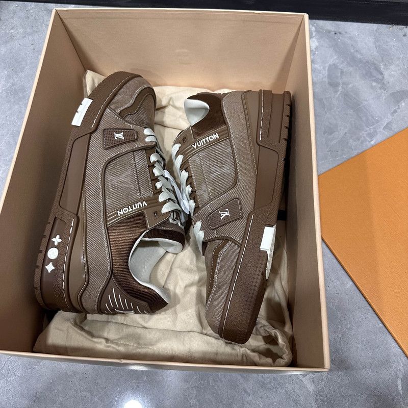 Louis Vuitton Louis Vuitton Low-Top Trainer Sneakers in Brown 0079 Size US 8 / EU 41 - 6 Thumbnail