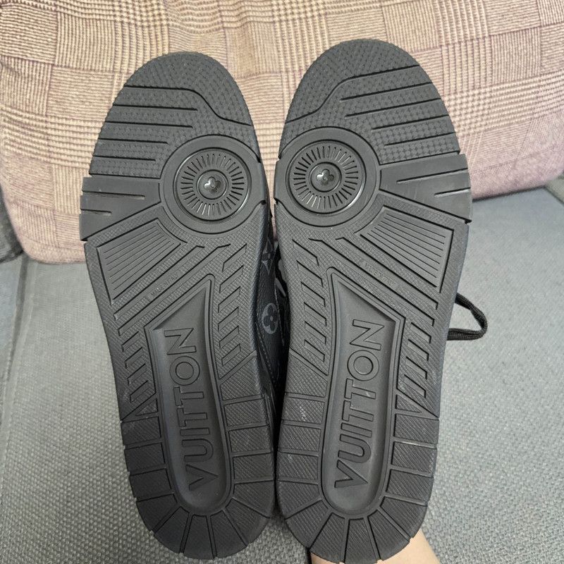 Louis Vuitton Louis Vuitton Trainer Skate Shoes in Black 0079 Size US 8 / EU 41 - 4 Thumbnail