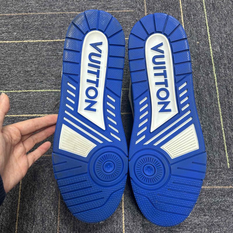 Louis Vuitton Louis Vuitton Blue and White Low-Top Trainers 0079 Size US 11 / EU 44 - 4 Thumbnail