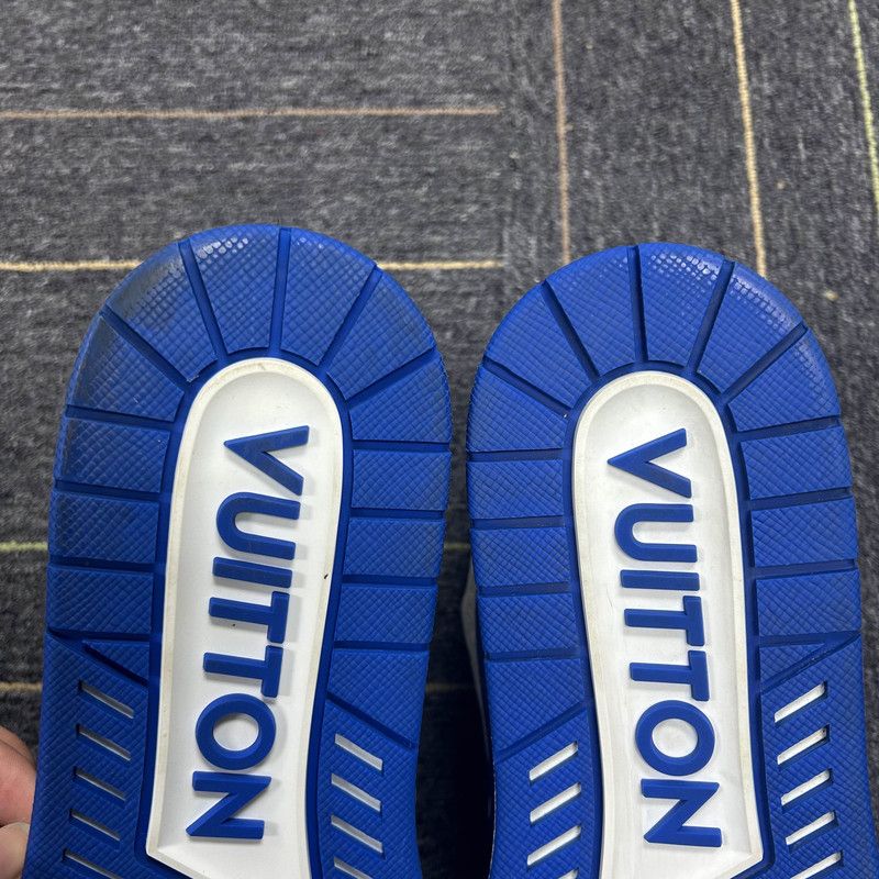 Louis Vuitton Louis Vuitton Blue and White Low-Top Trainers 0079 Size US 11 / EU 44 - 8 Thumbnail