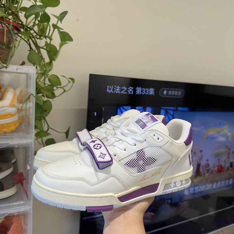 Louis Vuitton Louis Vuitton Trainer White Purple Fashion Sneakers 0079 Size US 10.5 / EU 43-44 - 11 Thumbnail