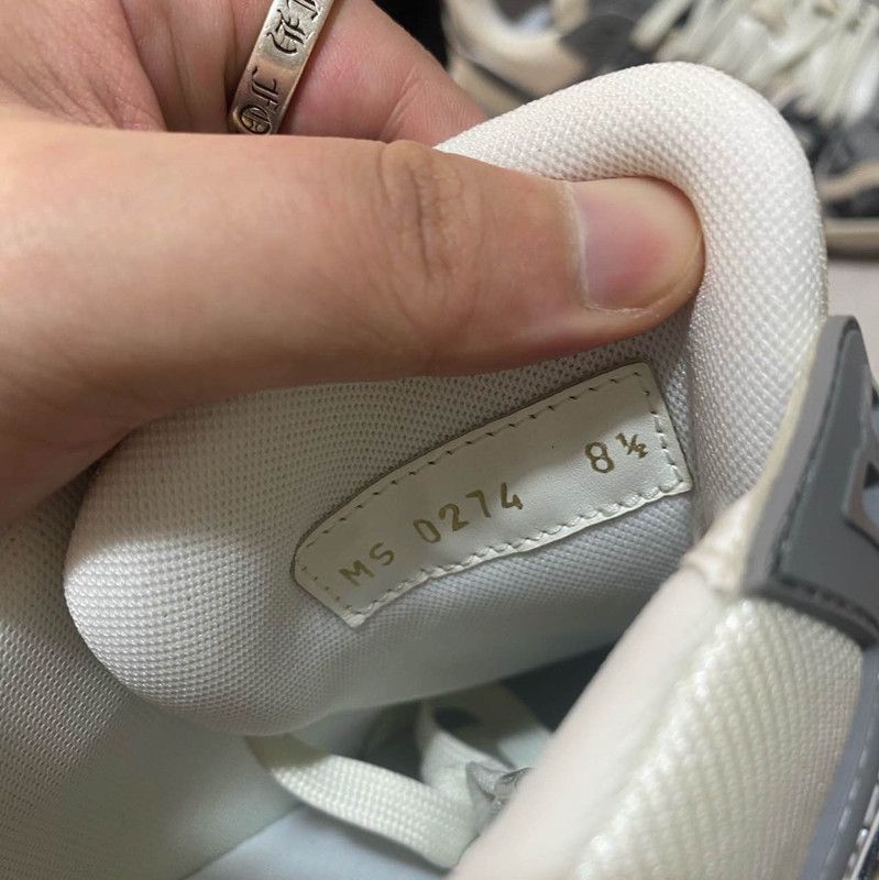 Louis Vuitton Louis Vuitton Low-Top Trainer in Black and White 0079 Size US 9 / EU 42 - 5 Thumbnail